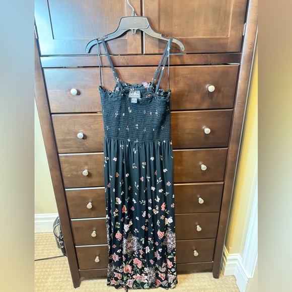 Angie Black Floral Maxi Dress - Picture 4 of 6